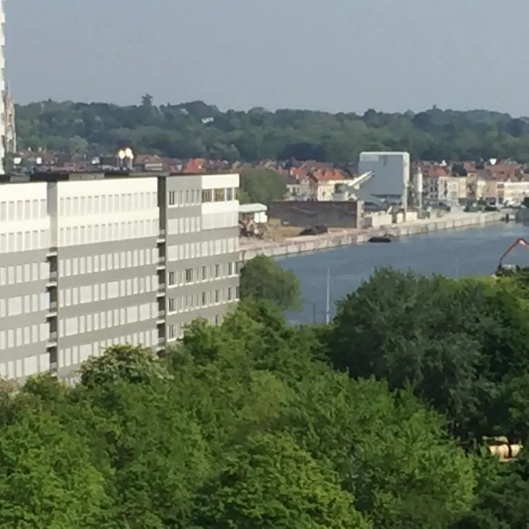 Residence Heliport IV Bruselas 0*,